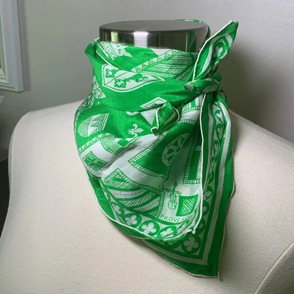 Symphony Provence square silk scarf with crest and shield pattern green & white - Picture 4 of 4